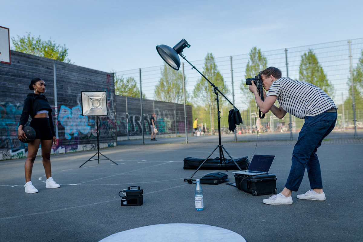Street; Urban; Reportage; Fotograf; Model; Basketball; Shooting; Making of; On-Set
