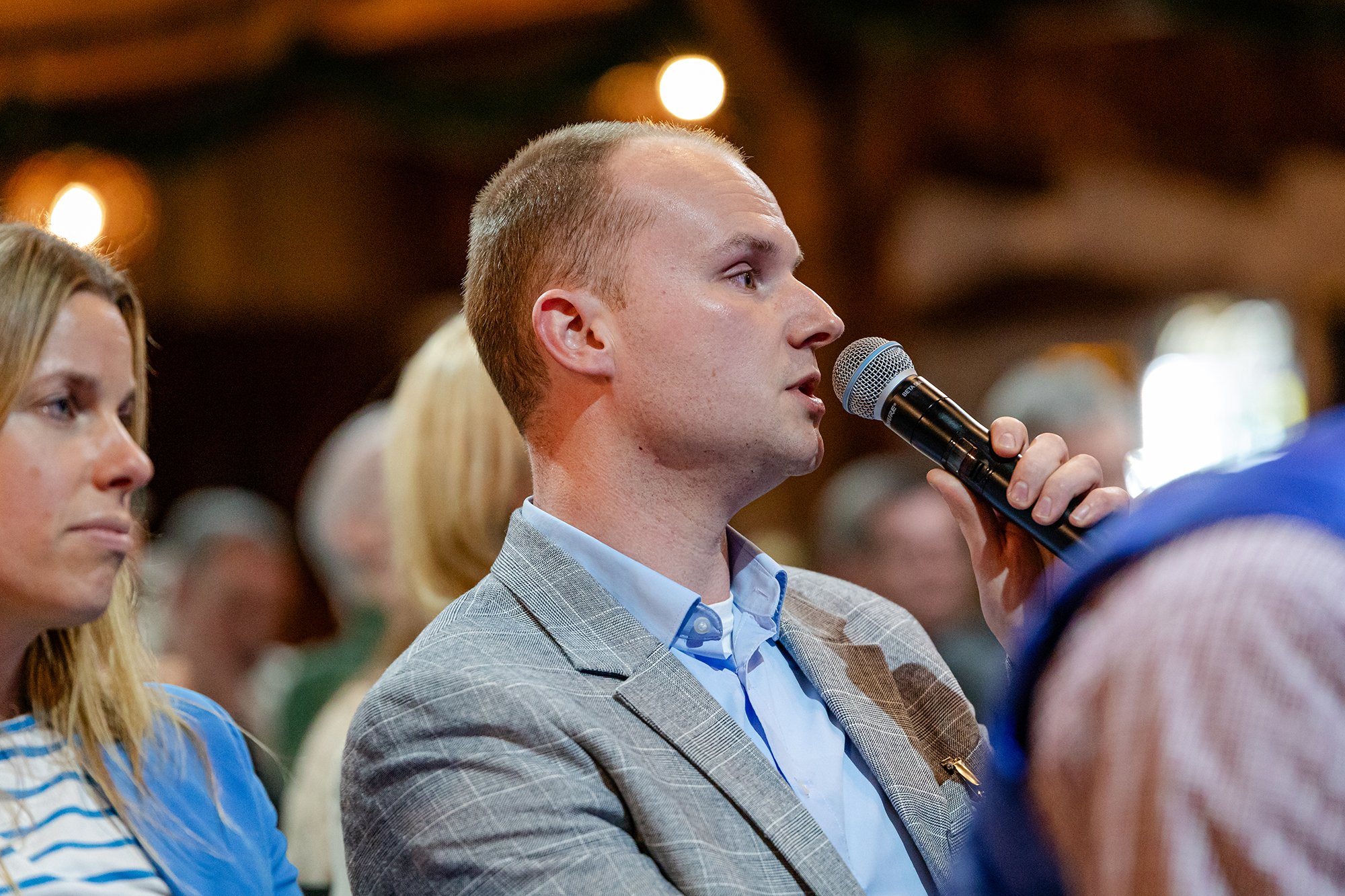 QS Qualität und Sicherheit | Blaue Stunde in Kooperation mit dem Landwirtschaftsverlag im Gespräch mit Tierhaltern im Dorf Münsterland. November 2025